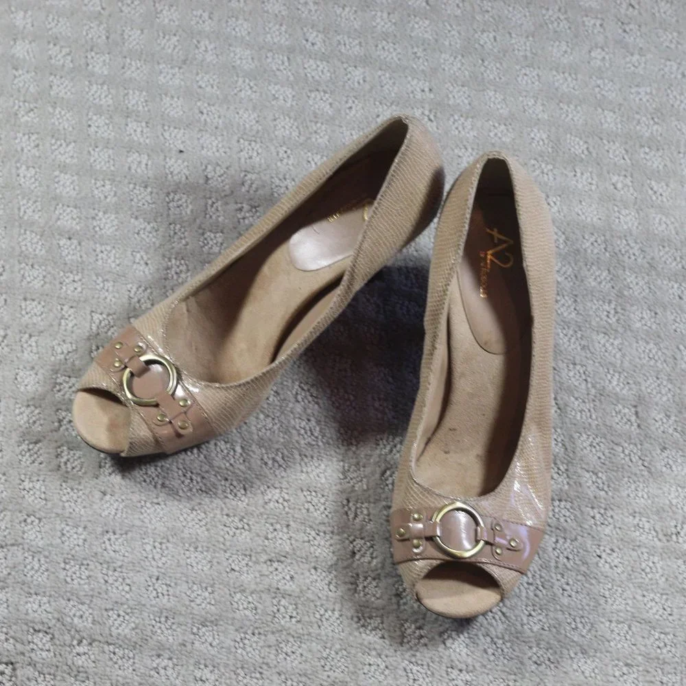 A2 Aerosoles Size 10 Tan Peep Toe Heels